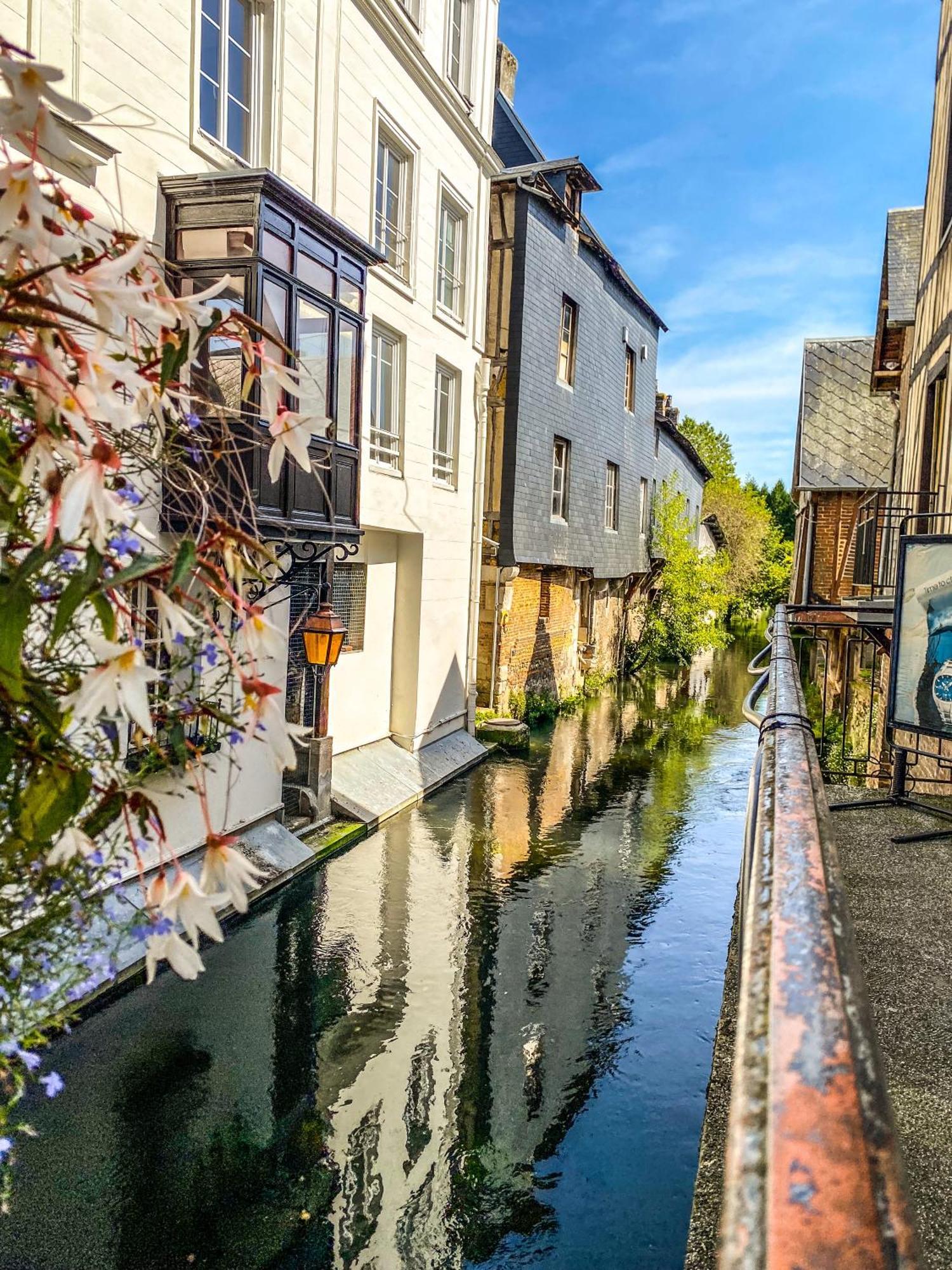 Egee By Kleidos-Charmant Studio Centre Pont-Audemer Exteriör bild